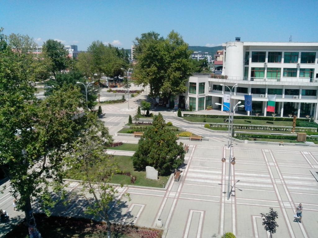 La Piazza Primorsko Rooms & Apartments Extérieur photo
